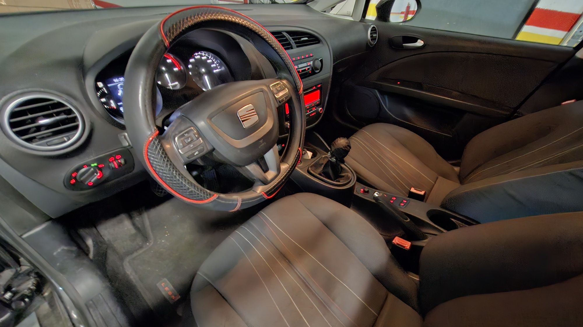 Seat Leon Copa 1.6 TDI 105cv – 137.000km – Muito económico