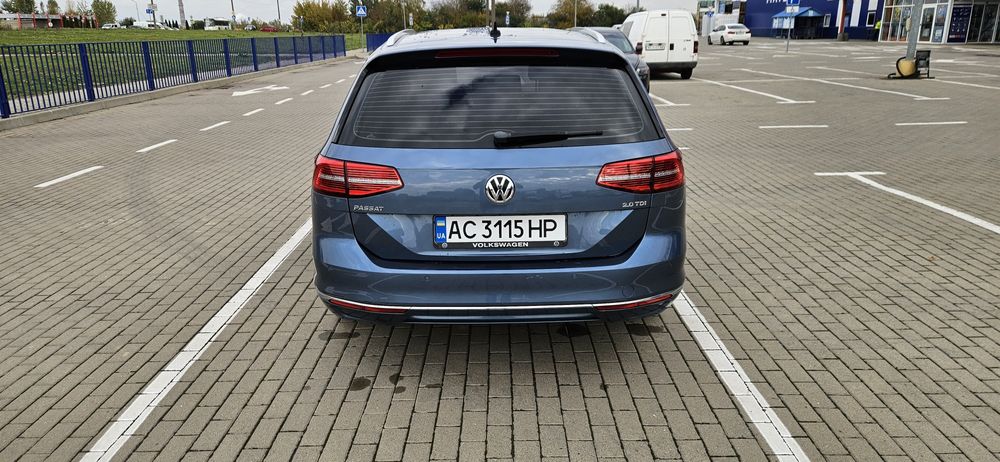 Пасат б8 ідеальному стані