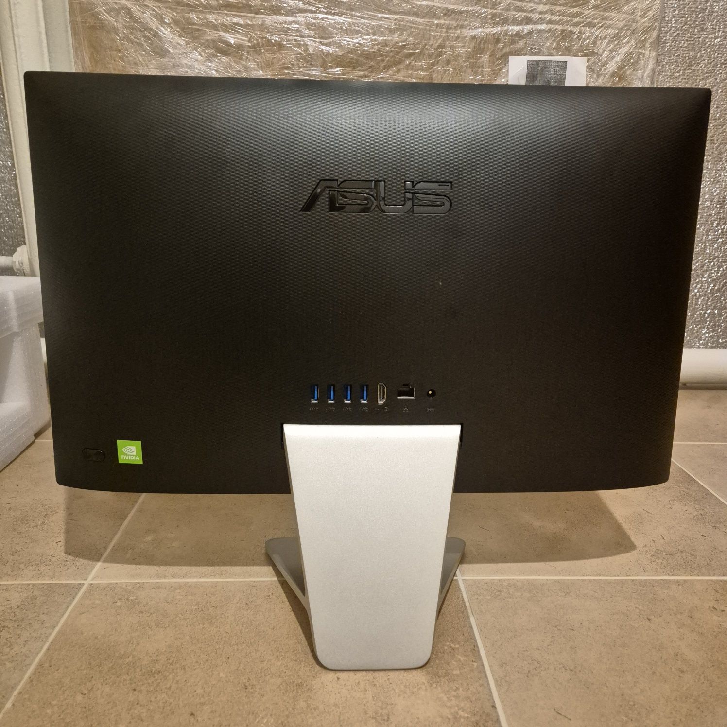 Моноблок ASUS V222 FAK-BA009D на запчасти.