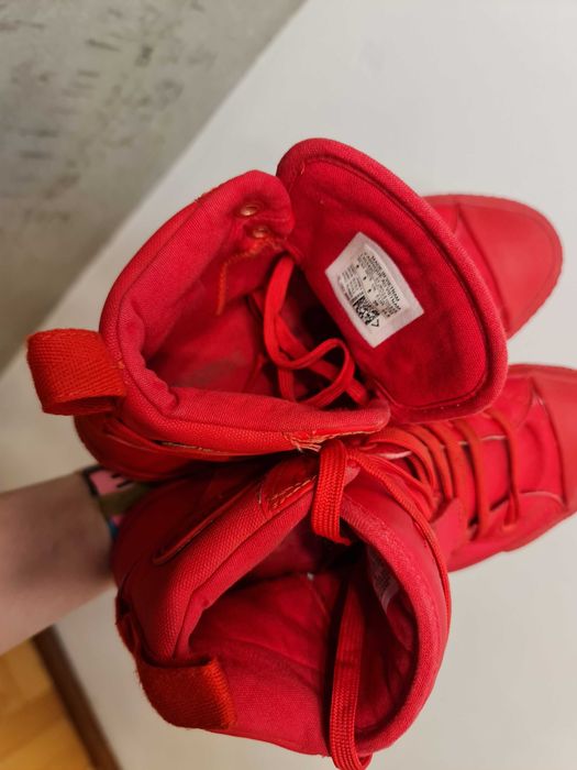 Bardzo ładne czerwone trampki Converse rozmiar 39