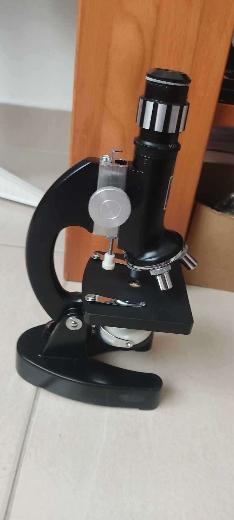 Microscópio estudantil vintage 100x900x