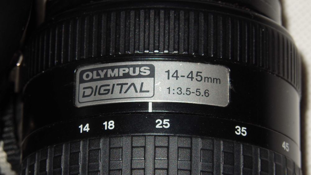 Olympus E-500 aparat lustrzanka cyfrowa obiektyw 14-45 metalowy bagnet