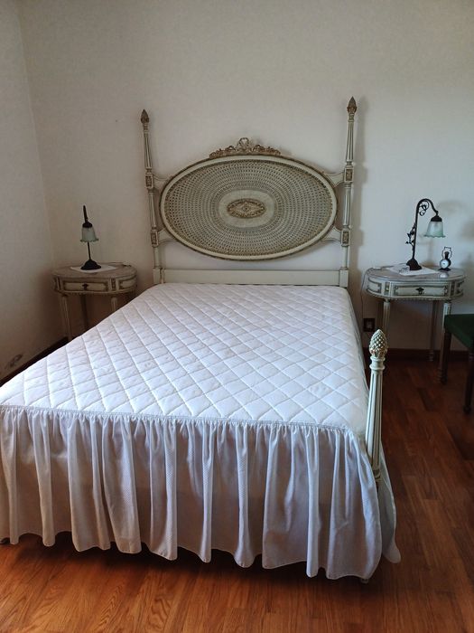 Conjunto de quarto, 5 peças + colchão. 250€€