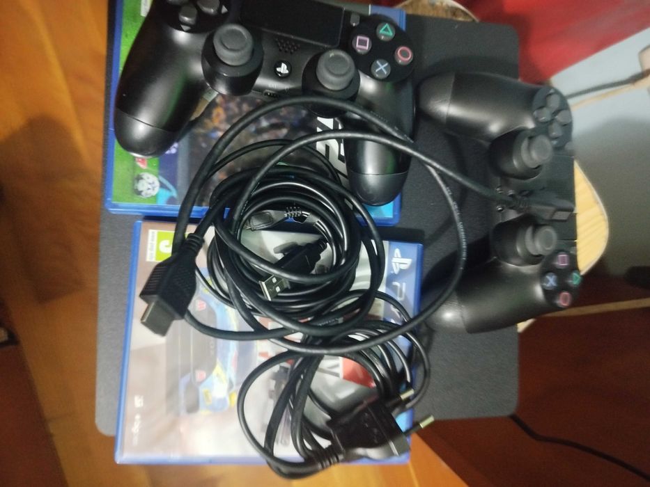 PlayStation 4 como nova