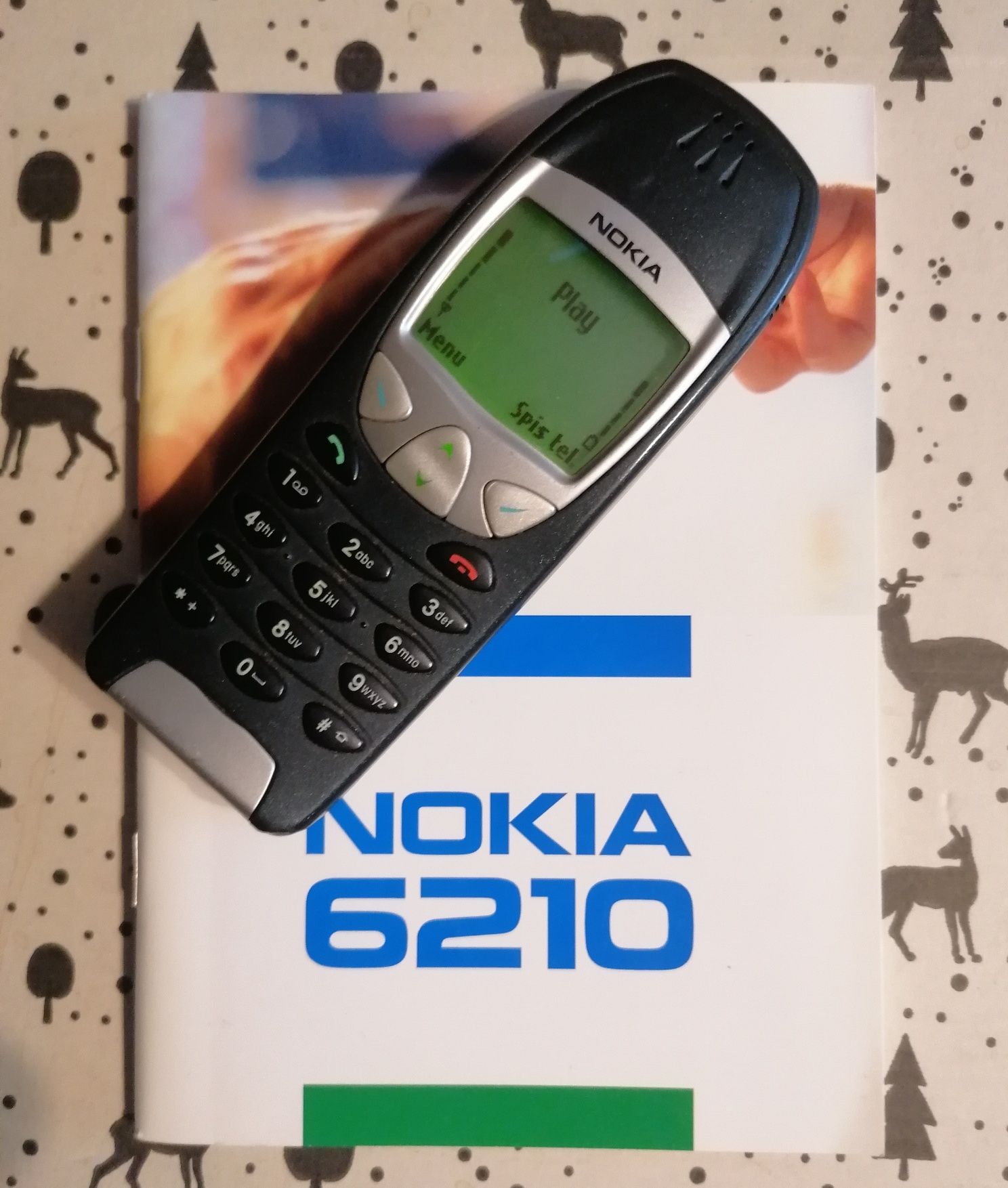 Kultowa Nokia 6210 z nową baterią, orginalną ładowarką i instrukcją