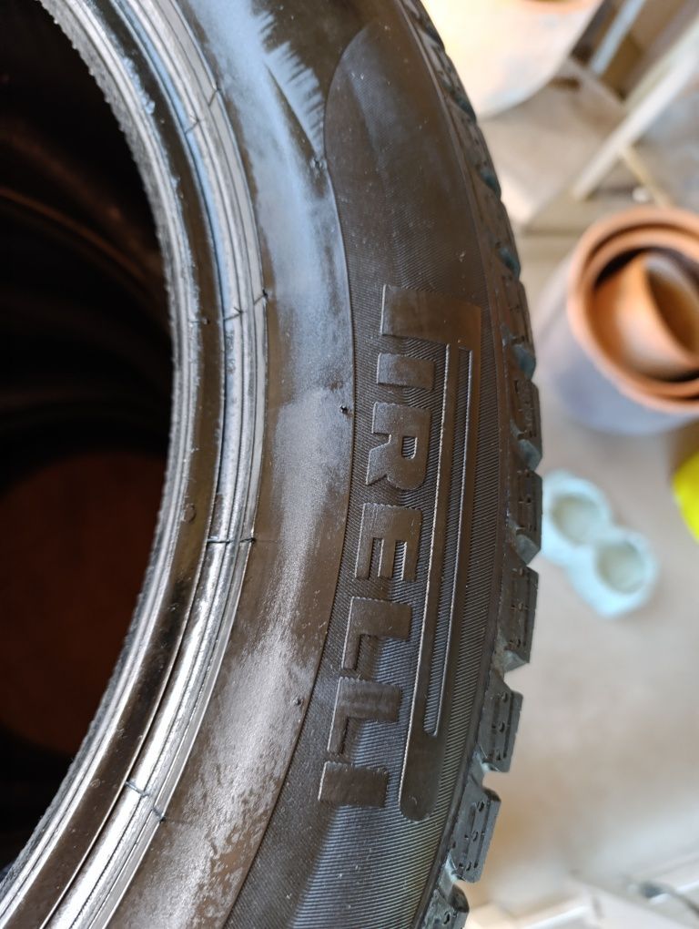 Opony Pirelli 235/50/R18 zimowe