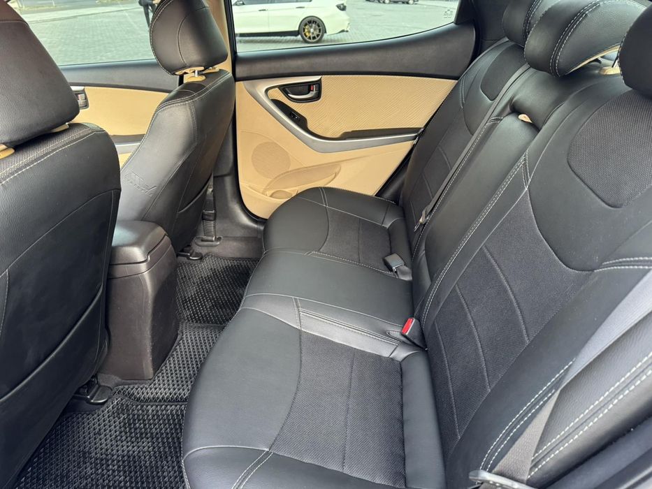 Hyundai Elantra 2013