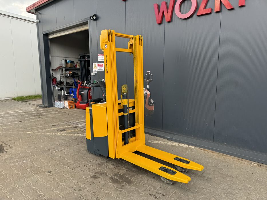Paleciak elektryczny Jungheinrich 470 cm 1400 kg ERC Z 14 wózek