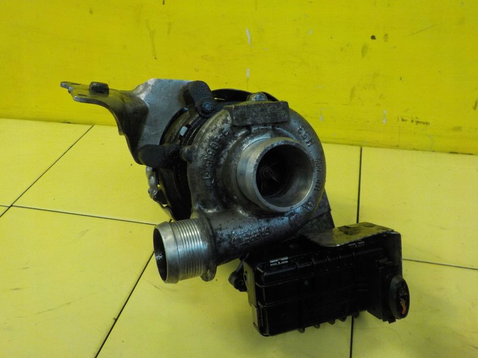 AUDI A8 D3 4.0 TDI 06r 275KM ASE turbina turbosprezarka lewa 057145701T