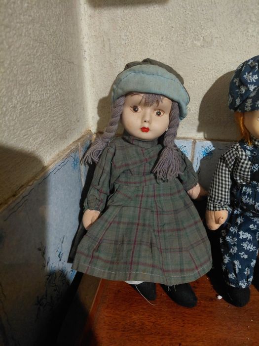 Conjunto de 3 Bonecas antigas de porcelana 10€