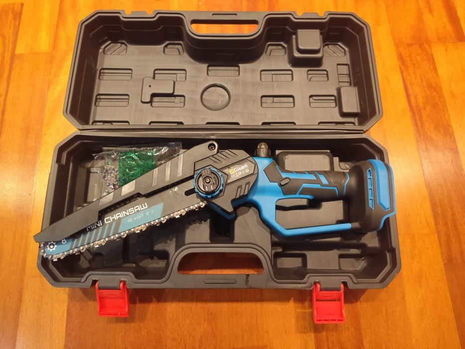 Akumulatorowa mini piła łańcuchowa