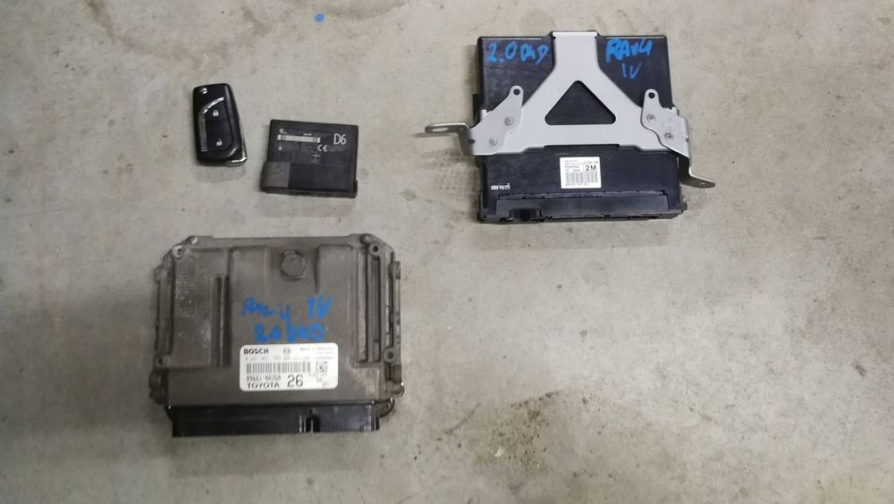 Komputer kluczyk zestaw startowy 89661-0r260 2.0 D4D Toyota RAV-4 IV 15-18
