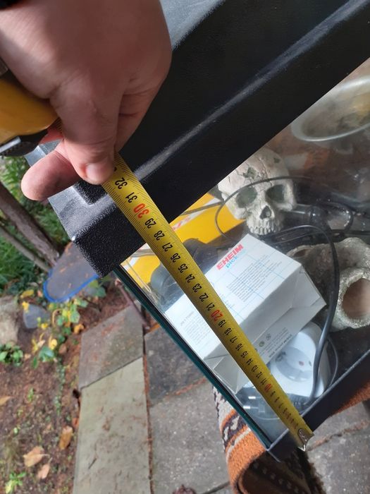 Akwarium 60x30x30cm wraz z wyposażeniem, ozdoby, pokrywa,cały komplet