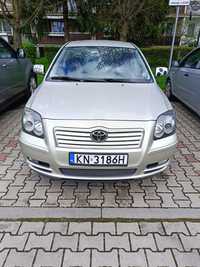 Toyota Avensis Pilni