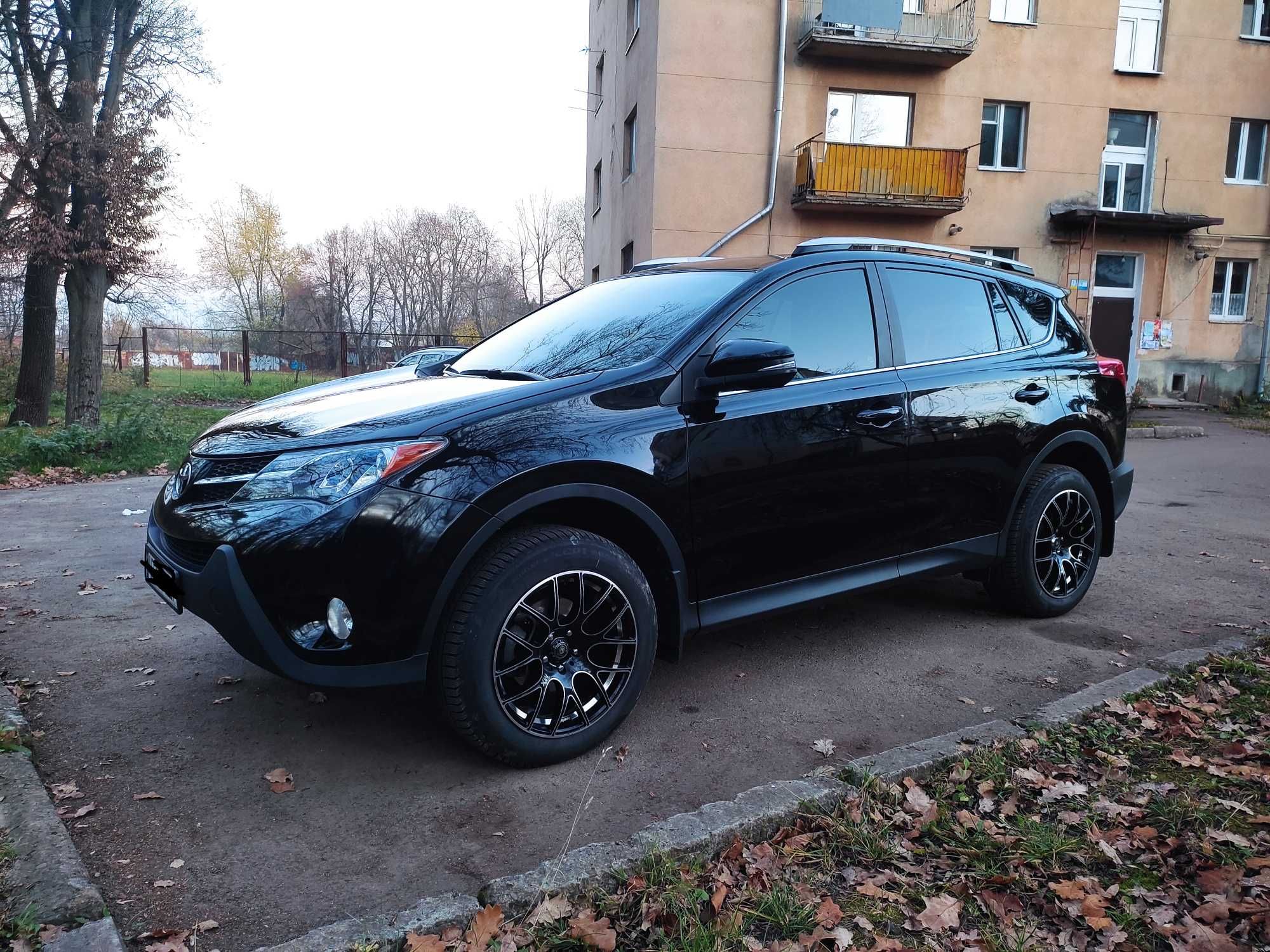 Toyota RAV4 XLE 2013