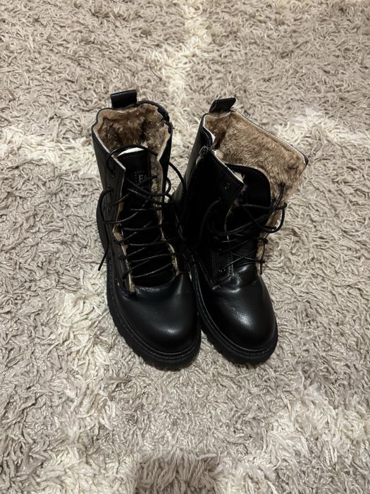 Buty zimowe czarne mocno ocieplane roz. 36