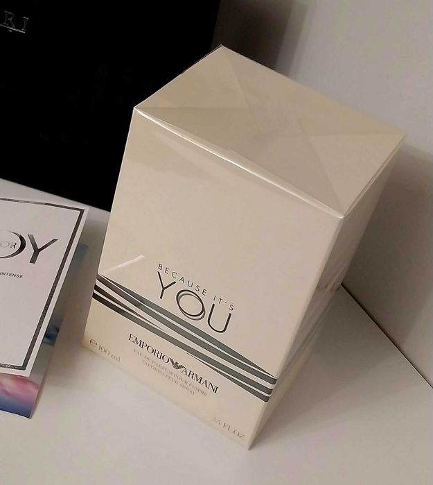 Парфумована вода Armani Because It's You