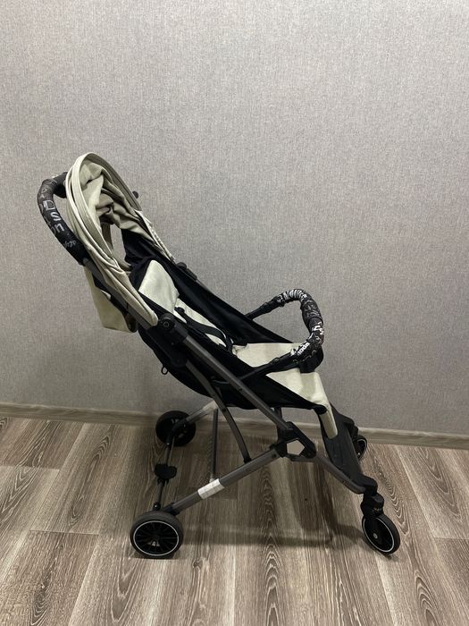 Прогулянкова коляска Lorelli