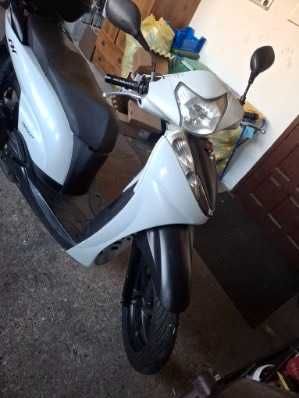 Skuter honda sh300