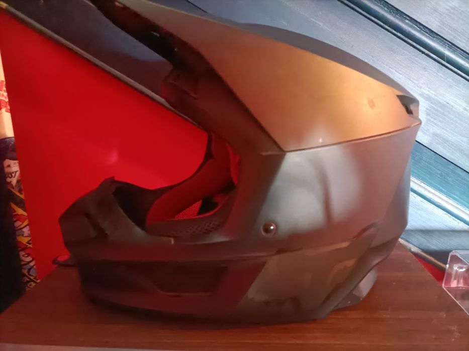 Capacete Fox muito bom estado