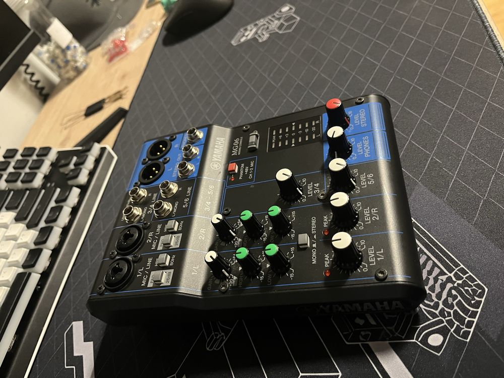 Yamacha MG06 mixing console