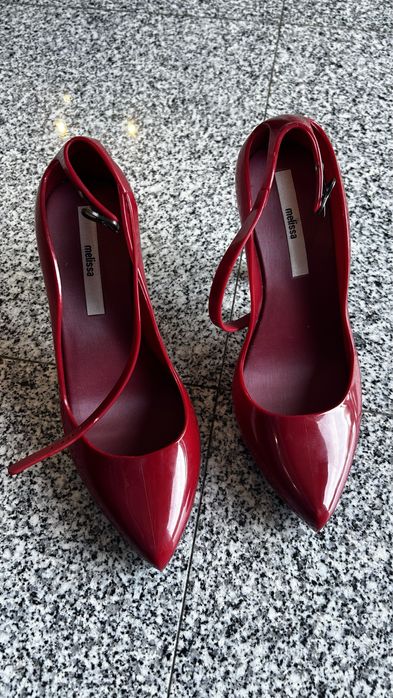 Melissa 38 sapatos vermelhos de salto alto tacão