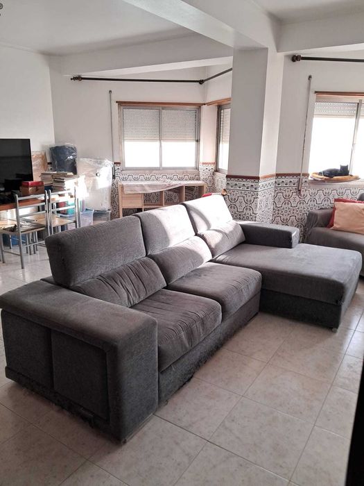 Sofá de 3 lugares e chaise long