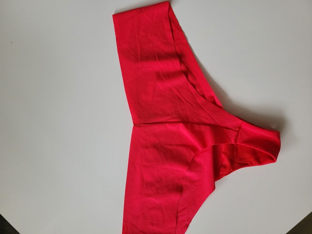 Czerwone majtki stringi nowe roxm S/M