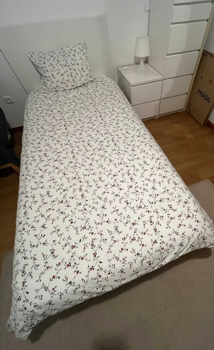 Cama IKEA Malm - Tamanho individual + Colchao