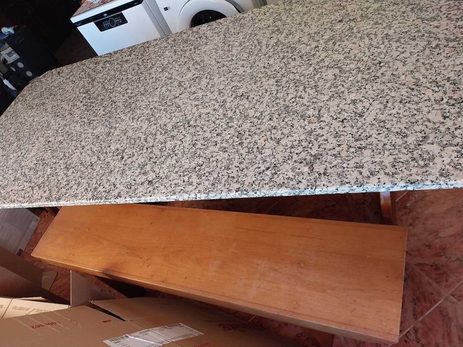 Mesa cozinha usada em bom estado