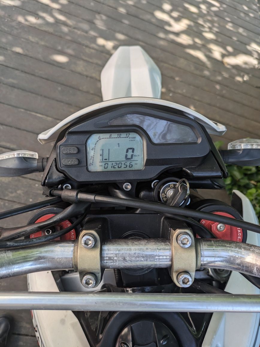 Мотоцикл geon dakar twincam 250