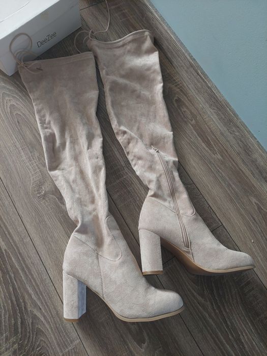 Kozaki wysokie za kolano