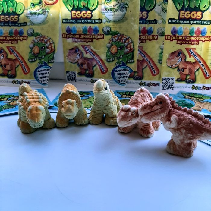 Динозаврики що зростають у воді sbabam колекція