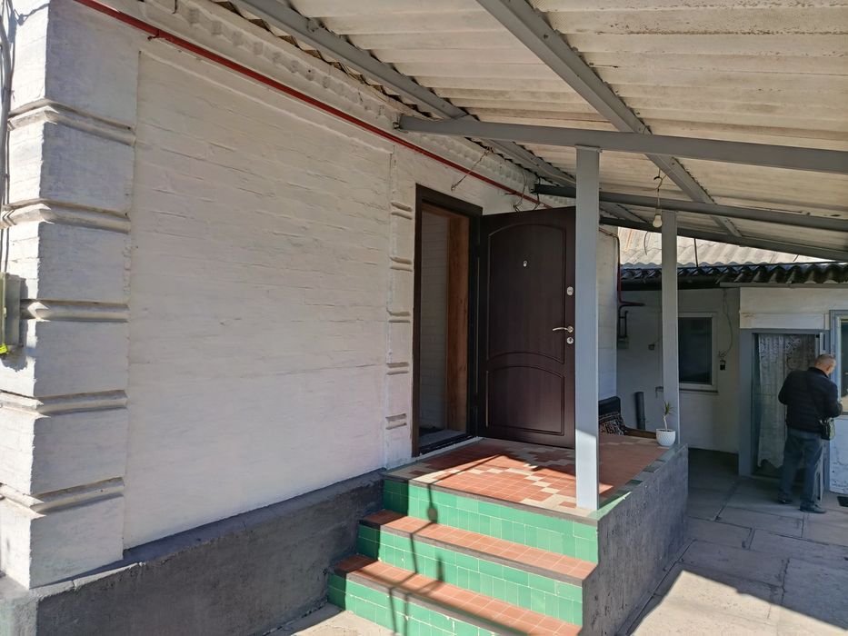 Продам гарний будинок в Діївкі 2