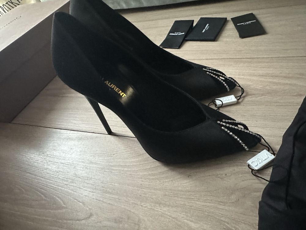 Szpilki Saint Laurent YSL czrane satyna