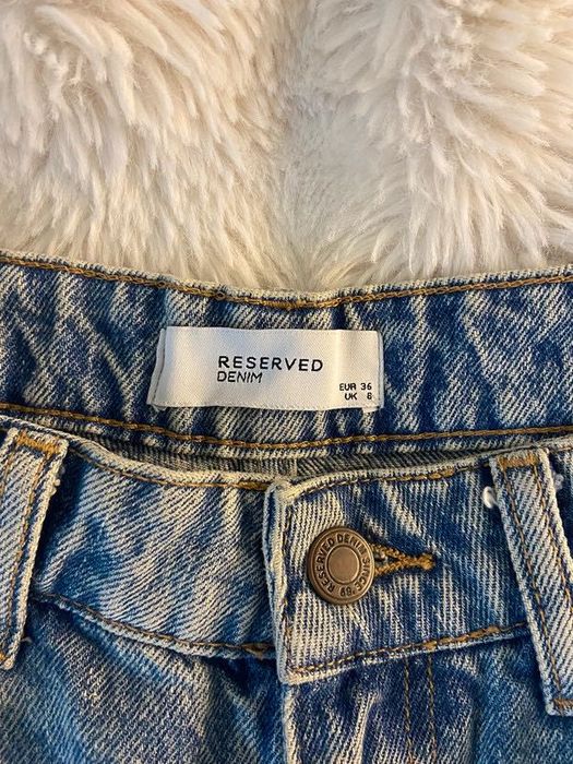 Jeansowe spodnie boyfriend Reserved