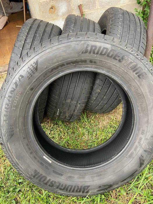 Продам чотири шини Bridgestone Turanza T005 225/65 R17 102V