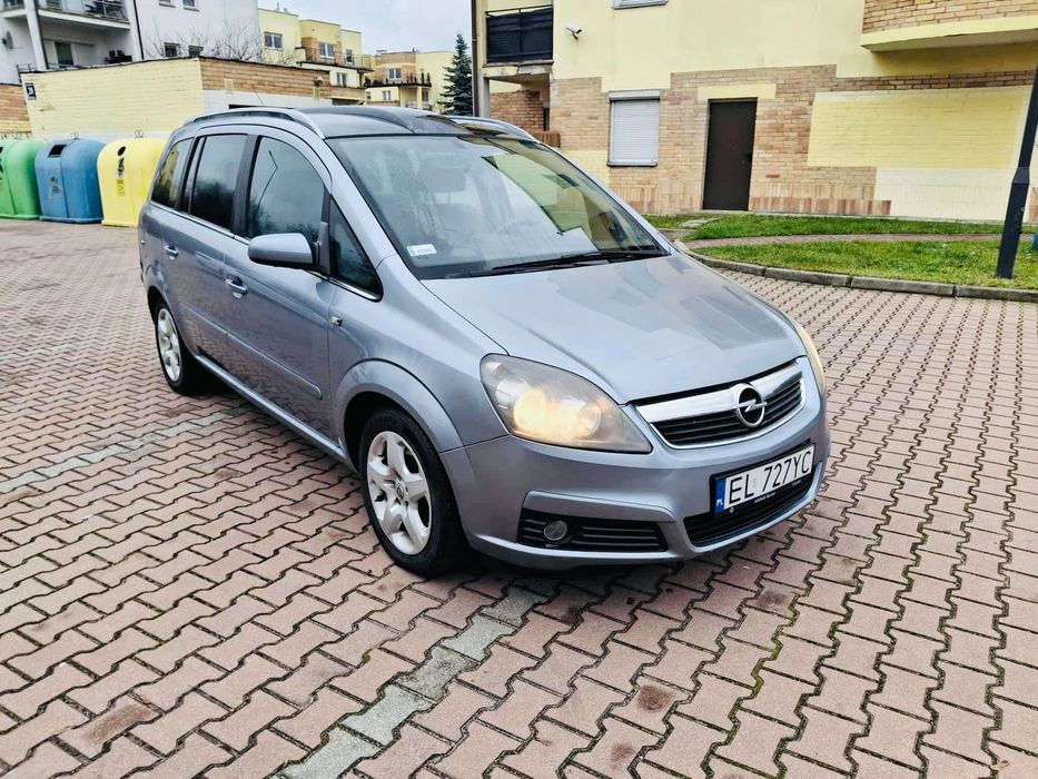 Opel Zafira 1,8 benzyna 2006rok 7 osobowy