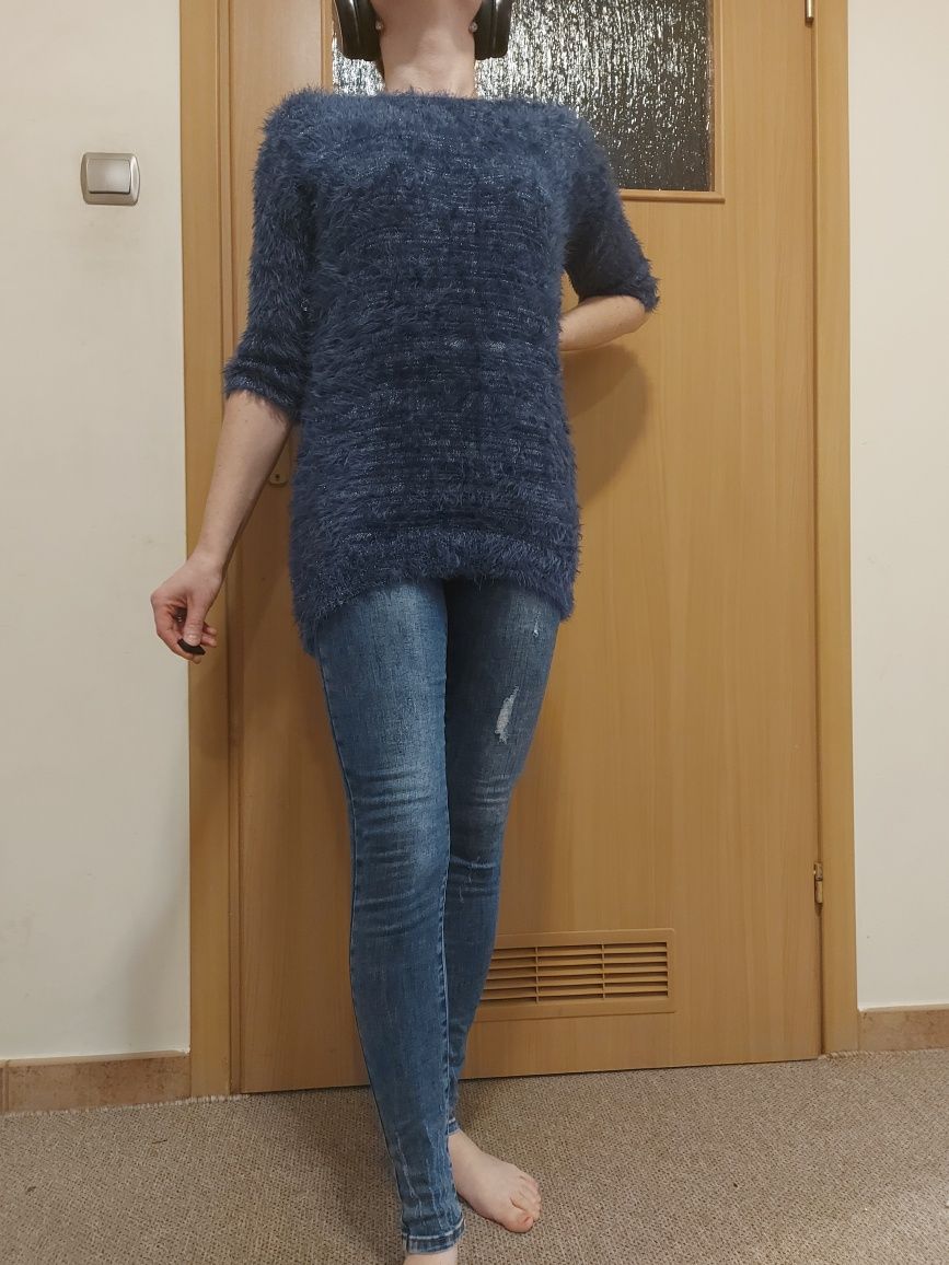 Lavitta puszysty długi sweter S 36 ze srebrną nitką