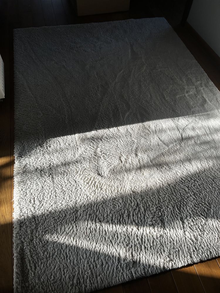 Kremowy dywan shaggy agata meble 160x230
