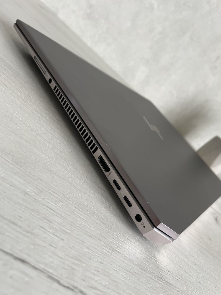 ПОТУЖНИЙ 15,6" HP ZBOOK 15  i7-8750H 6ядер 16/512GB Quadro P1000 4GB
