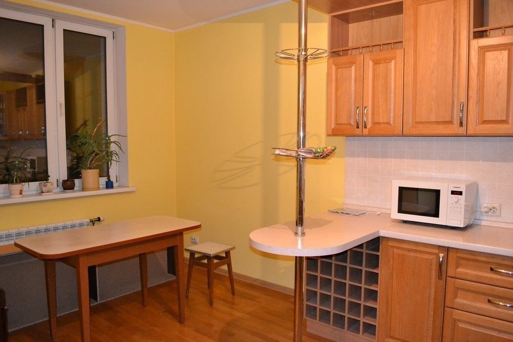 ХОСТЕЛ В НЕБОСКРЕБЕ НА 36 ЭТАЖЕ. М. Осокорки .Без комиссии. Общежитие