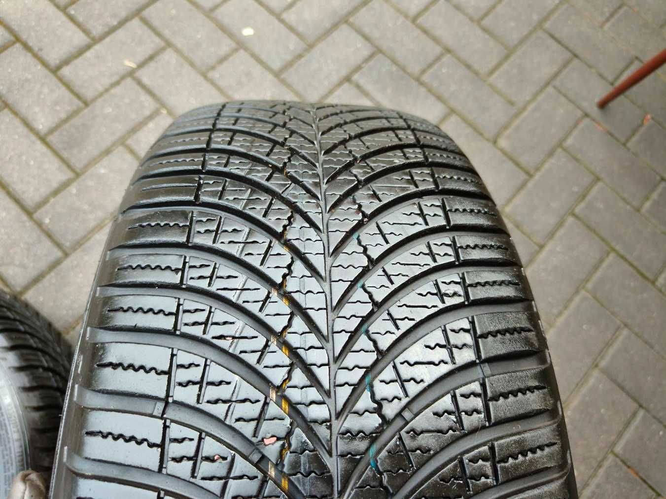 225/45 95W R18 GOODYEAR Vector Gen-3 2022r 6.5mm Całoroczne Opony 2szt