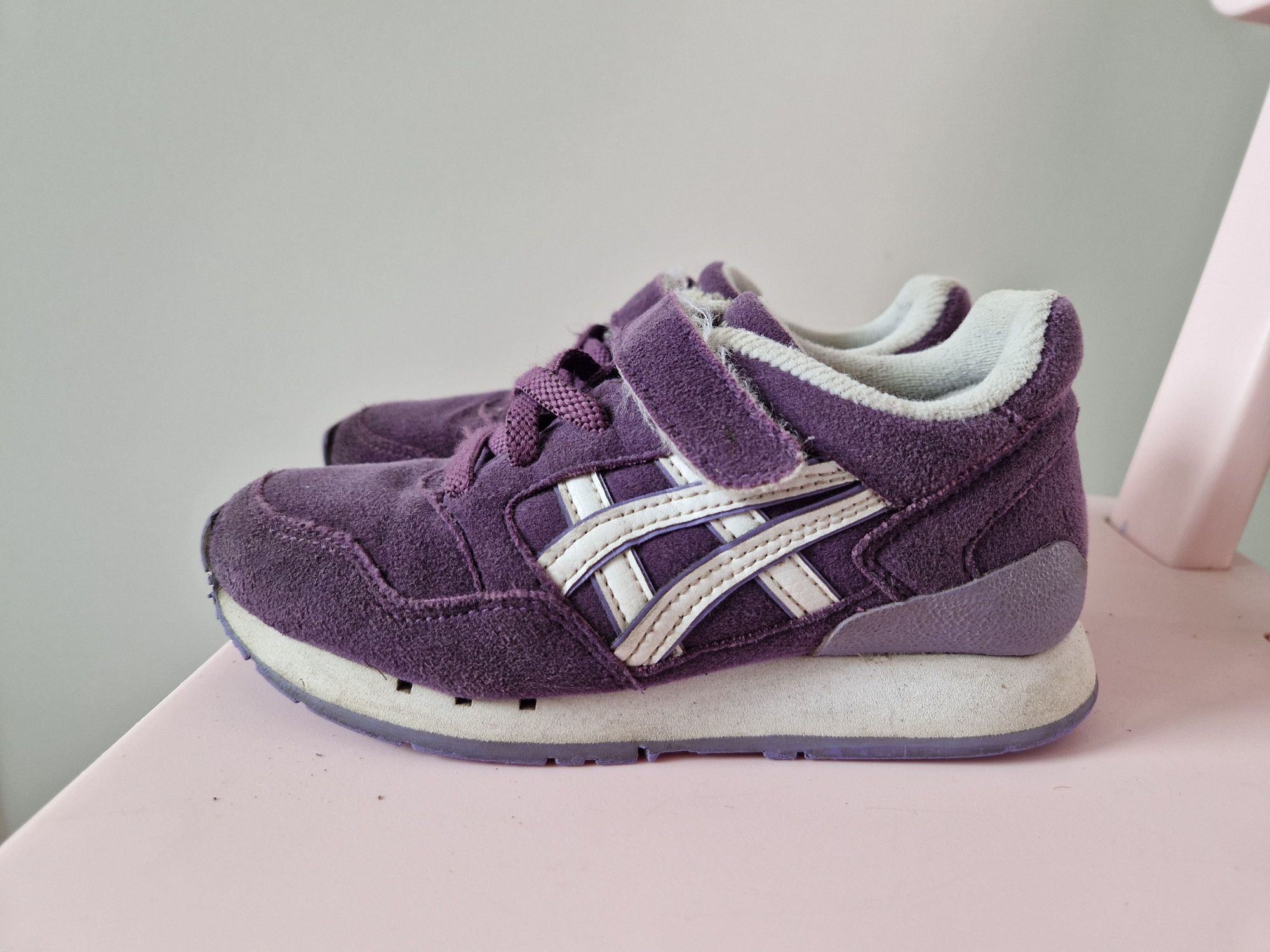 Sneakersy dziecięce Asics rozmiar 28,5 półbuty na rzepy adidasy