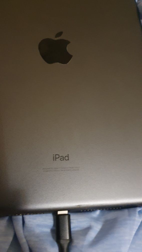 Ipad 8 gen lock заблокований