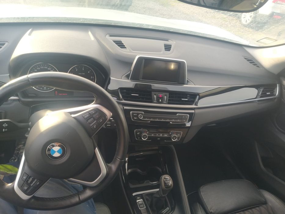 BMW X1  2.0 D queimado