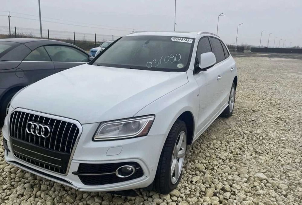 Продам Audi Q5 2016 розмитнена в Україні, на ходу, ціла
