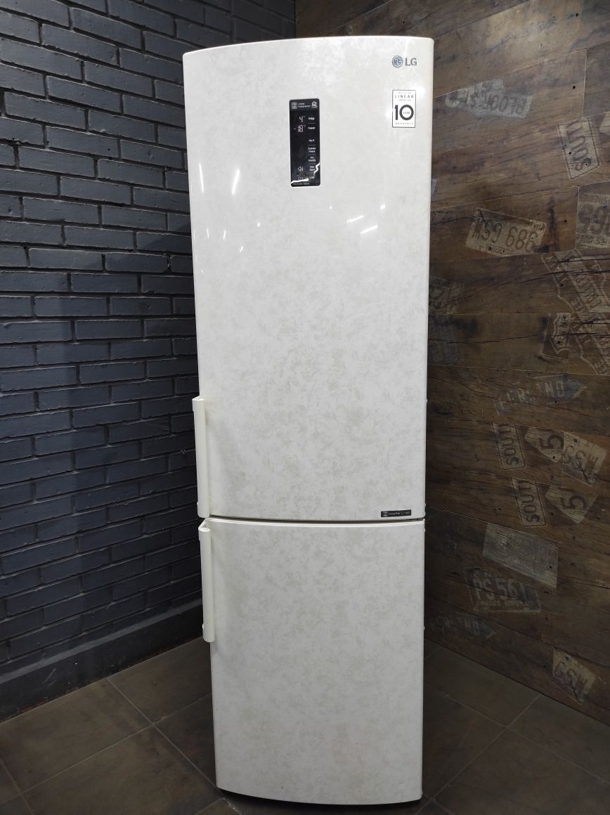 Холодильник LG GBB61PZFFN ,стан ідеальний.