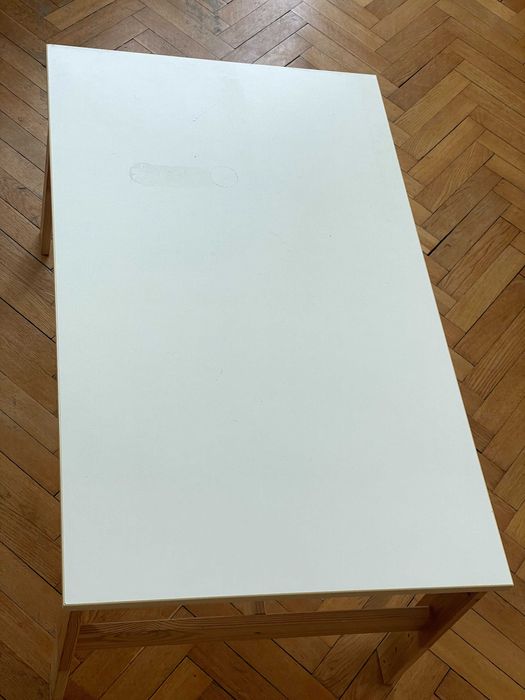 stolik IKEA regulowana wysokość