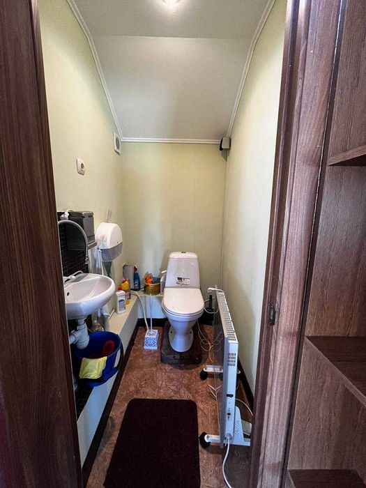 Продається офіс з ремонтом в центрі